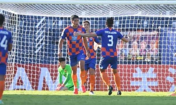 kaiyun-广州小将七寸被对手抓住 4粒丢球因高空防守不足